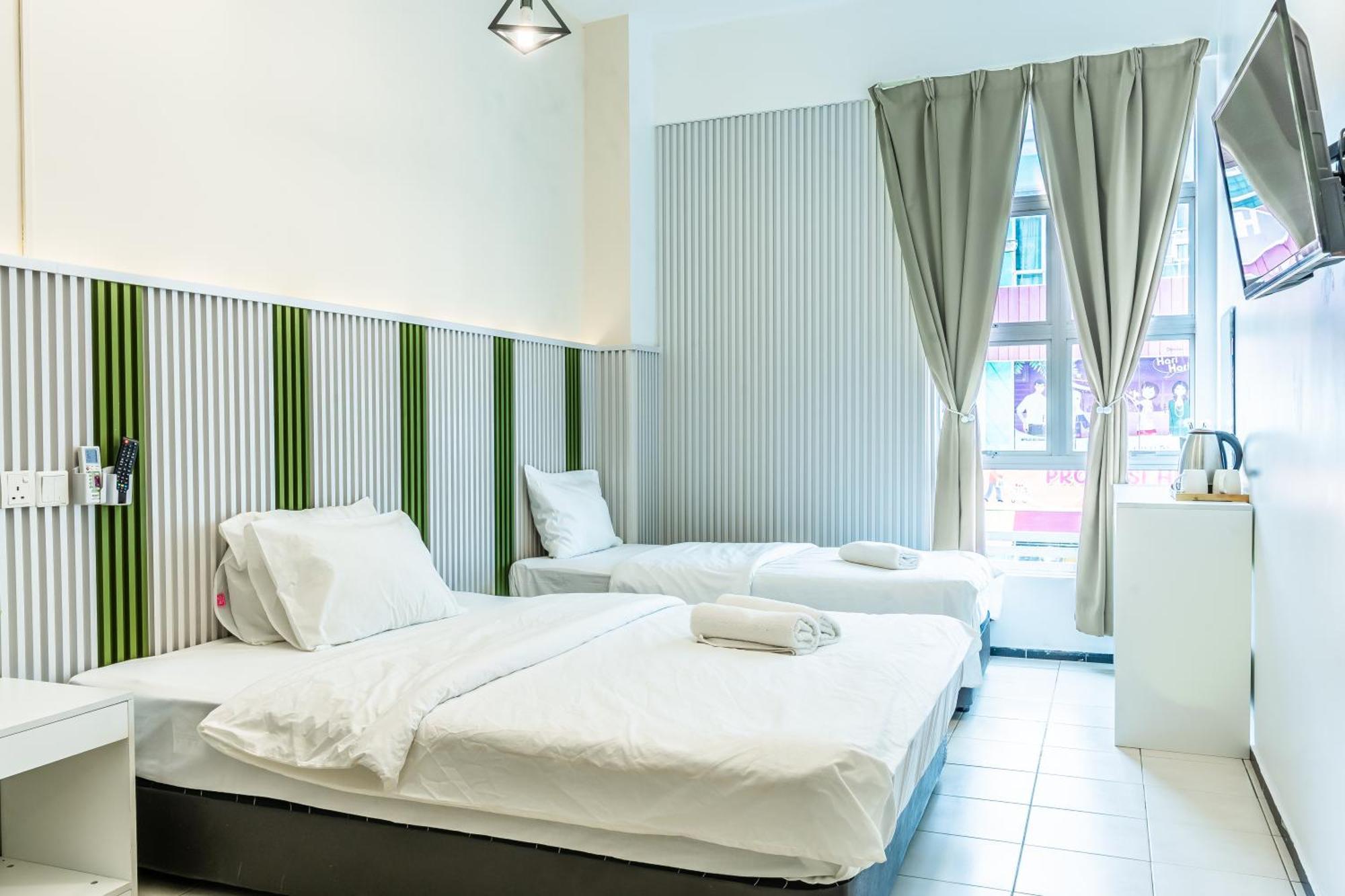 ไอโฮม บูติก โฮเทล Hotel เซอรีเคมบางัน ภายนอก รูปภาพ